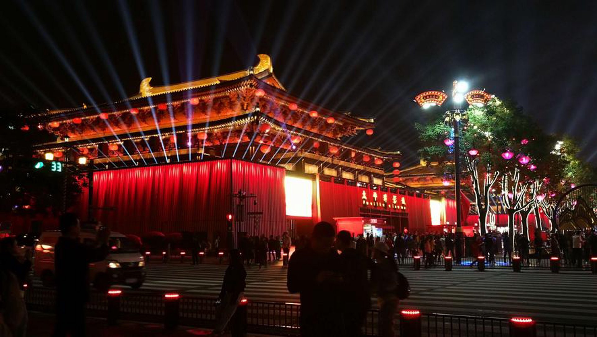 画廊艺术：城市文化的一扇窗